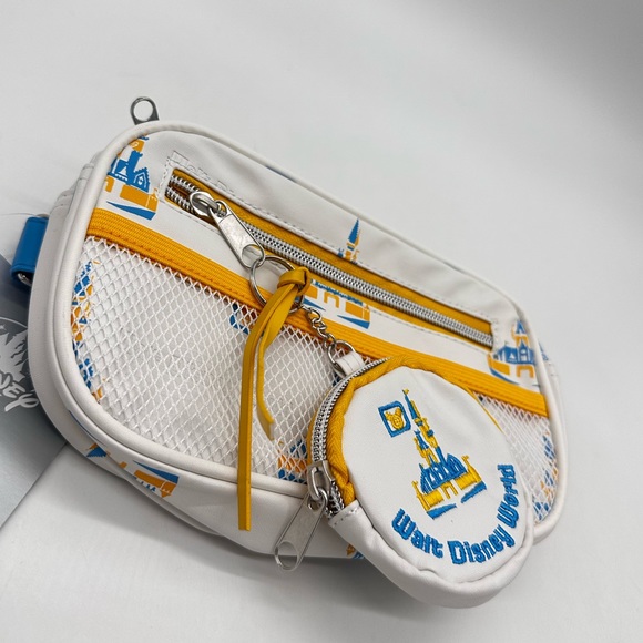 Disney Walt Disney World 50th Anniversary Cinderella Castle Purse/belt Bag - Picture 3 of 10